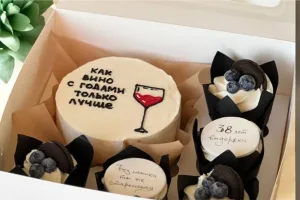 Набор бенто и капкейки